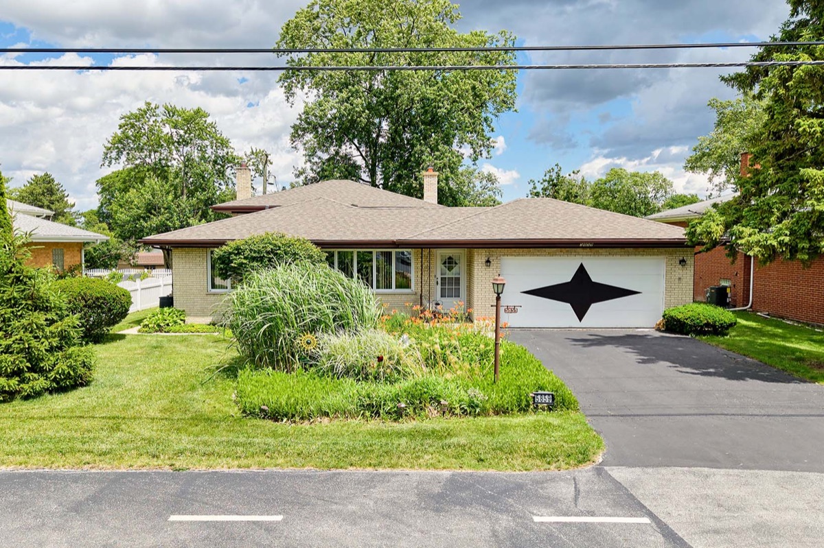 Allison's listing, front of house