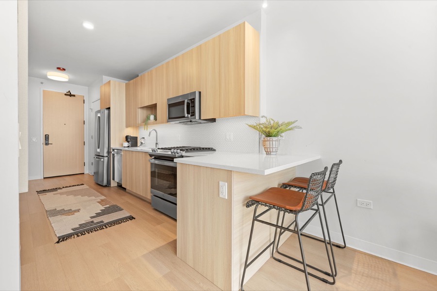Kitchen peninsula, Chicago