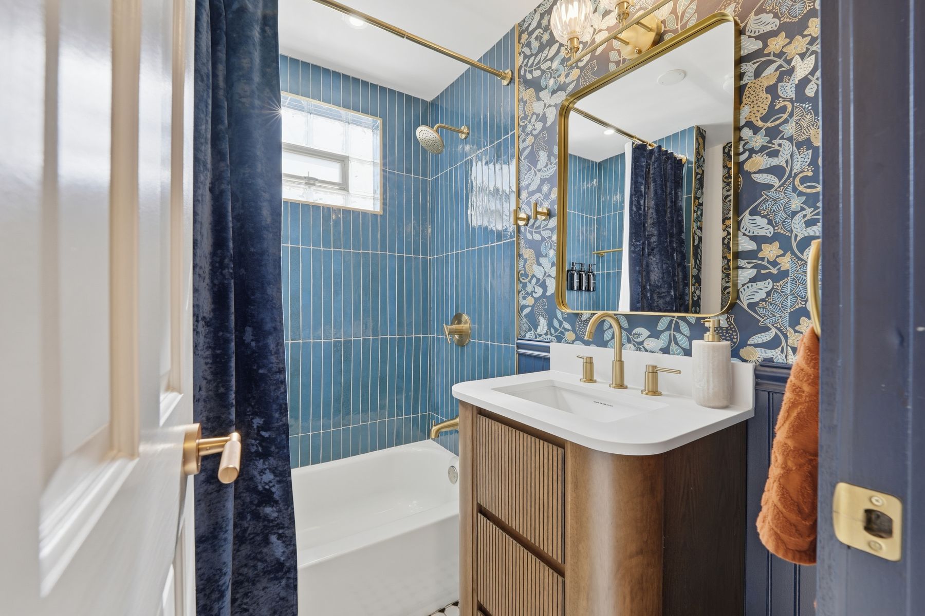 Bathroom, Wicker Park