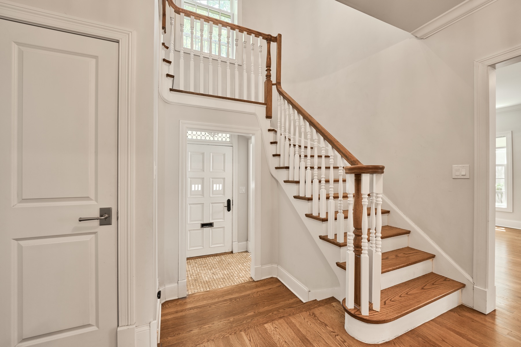 Foyer, Winnetka